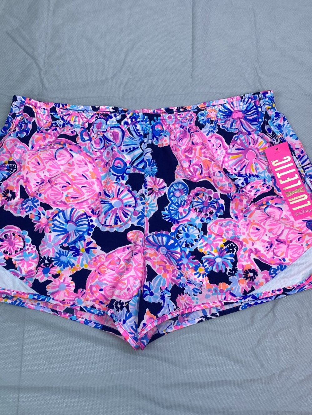 Lilly Pulitzer In Turtle Amazement Ocean Trail Luxletic Shorts L NWT